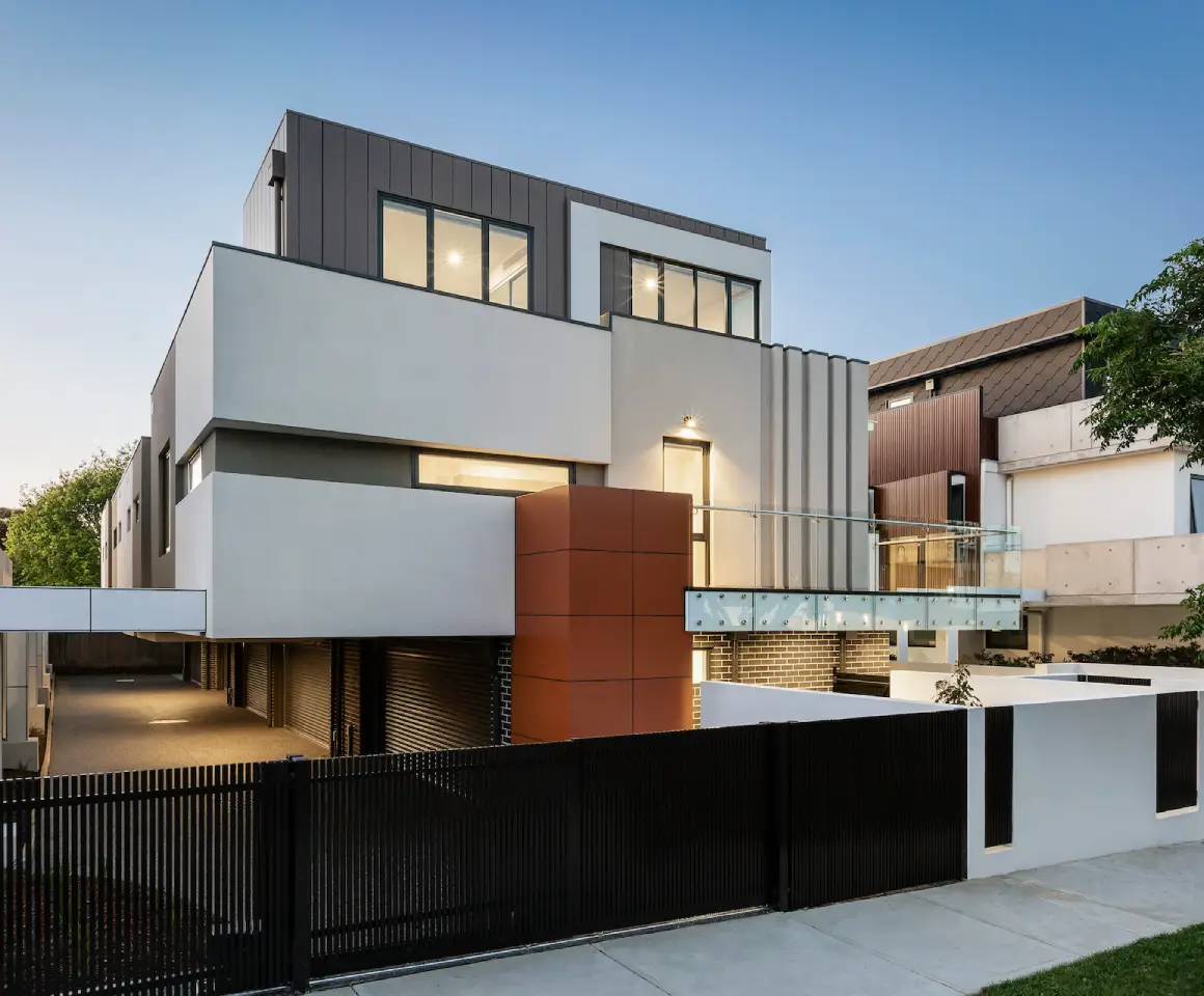modern-house-facade-2024-09-17-10-57-35-utc